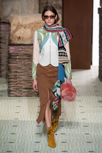 Look 29